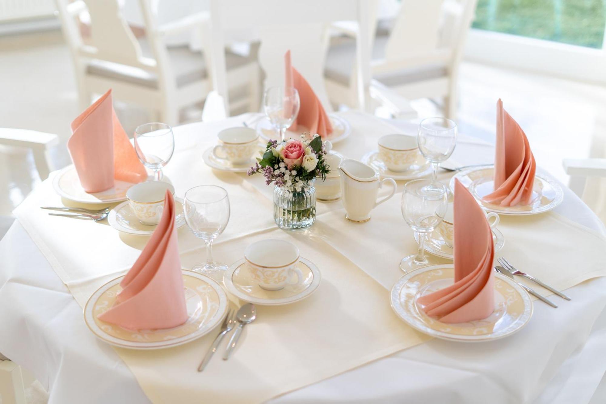 Calden Schlosshotel Wilhelmsthal מראה חיצוני תמונה