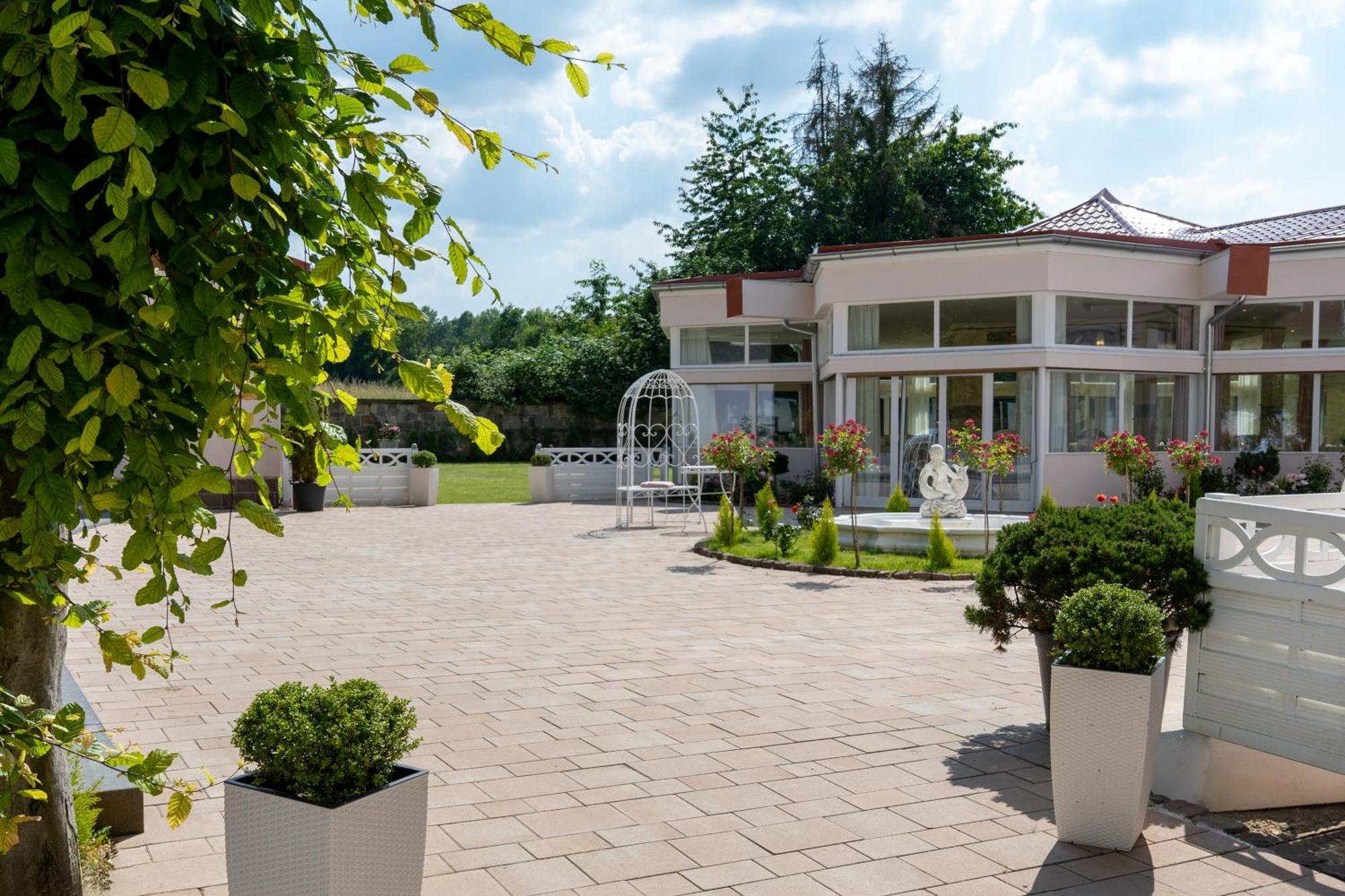 Calden Schlosshotel Wilhelmsthal מראה חיצוני תמונה